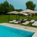 Petrecere la piscina privata Bucuresti: cum alegi locatia potrivita | The Sunset Club